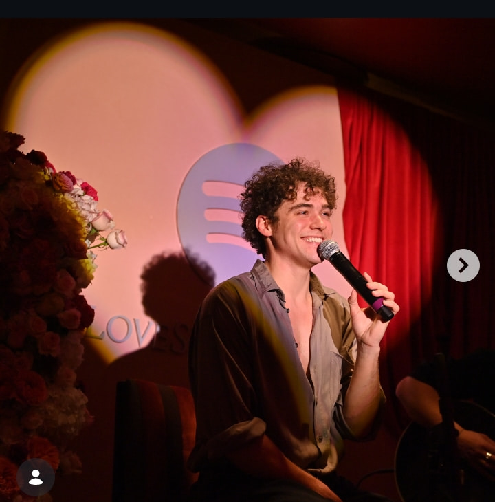 Is Joshua Bassett Gay? Biography, Age, Height: Family, Ethnicity, Girlfriend, Net Worth