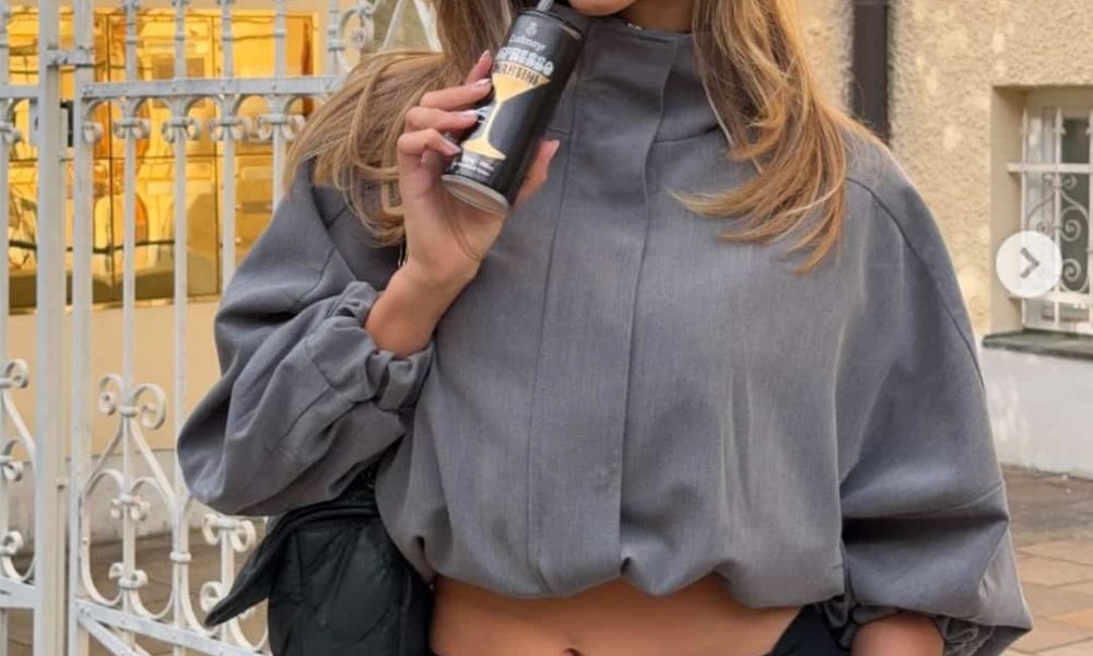 Is Nicola Cavanis Married? Biography, Age, Parents, Siblings: Family, Ethnicity, Height, Boyfriend, Net Worth