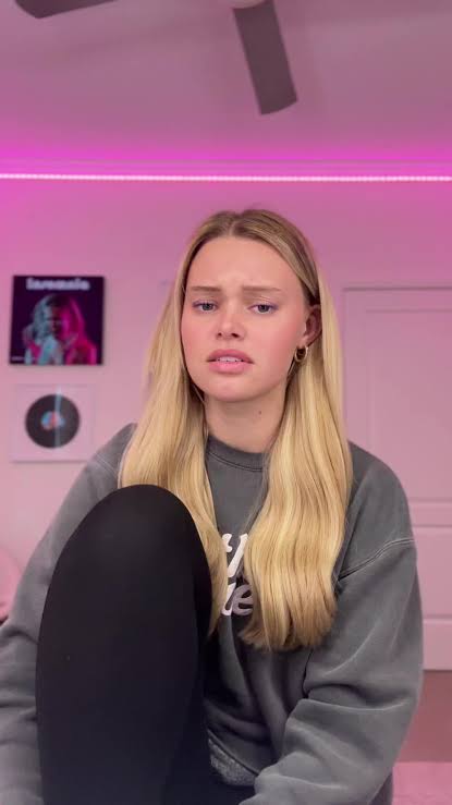 Is Rory Eliza Married? Biography, Age, Parents, Siblings: Family, Ethnicity, Husband, Kids, Net Worth